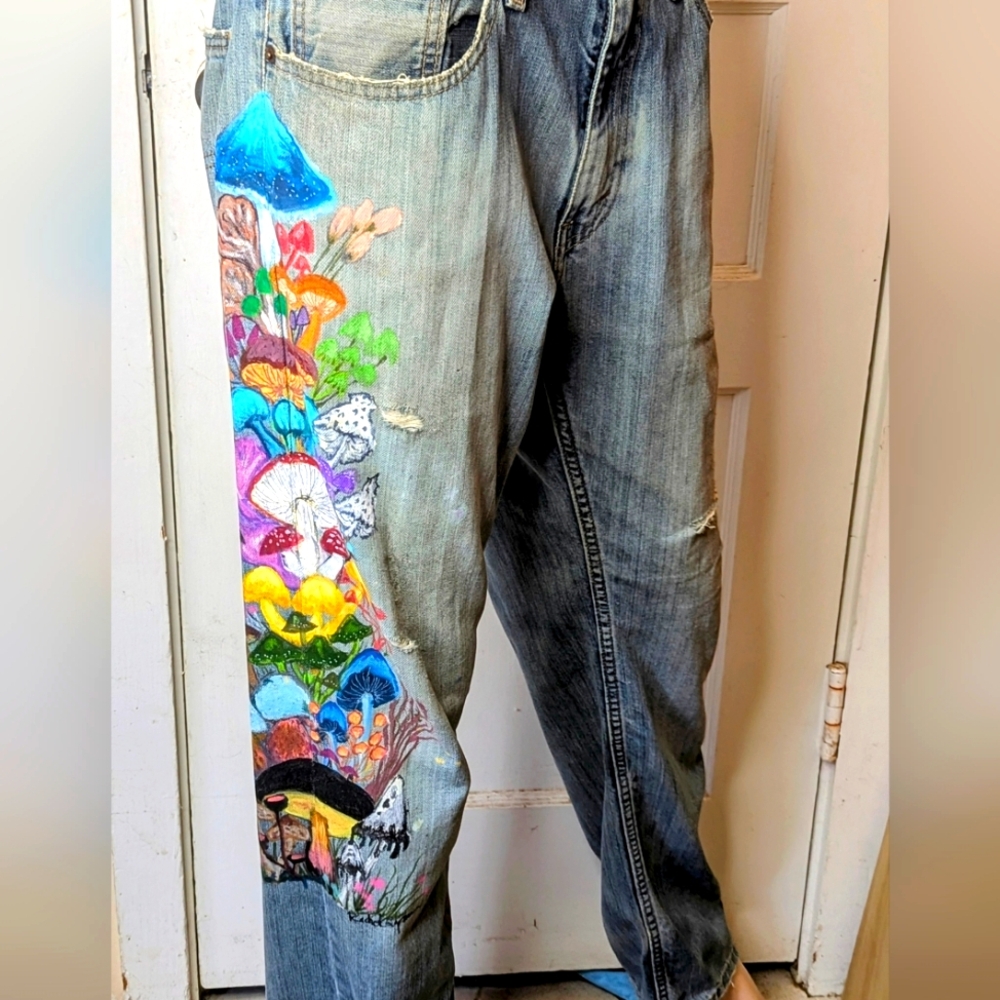 Custom Hand Painted Levi's Jeans Size 32/32 - Picture 3 of 11